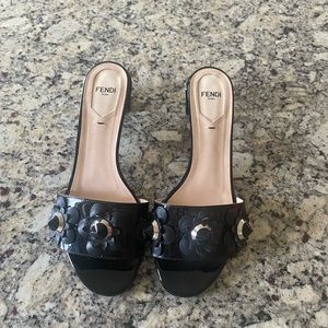 Fendi Flowerland black slides 7.5 / 37.5